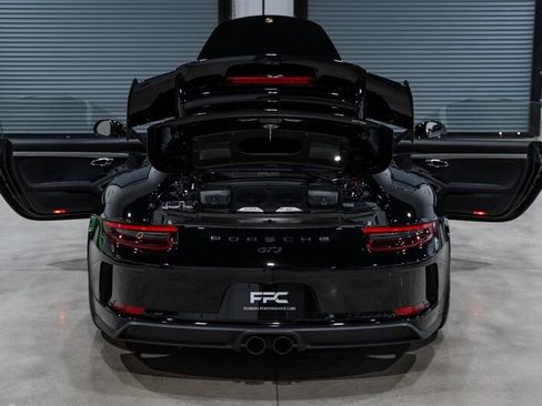 Used 2018 Porsche 911 GT3 RWD image 40