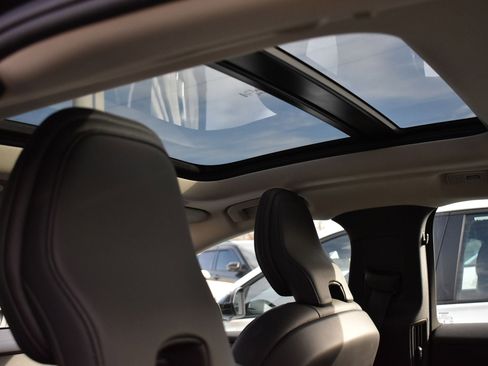 Used 2024 Volvo S60 B5 Plus image 18