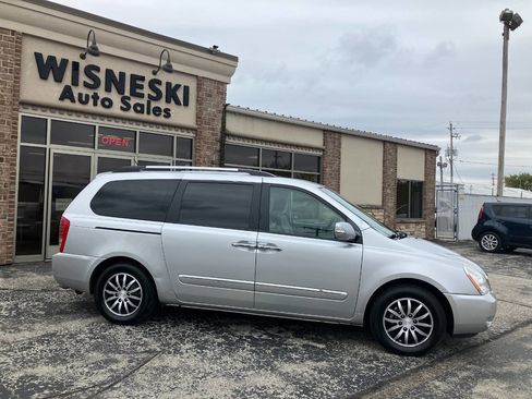 Used 2012 Kia Sedona EX image 2