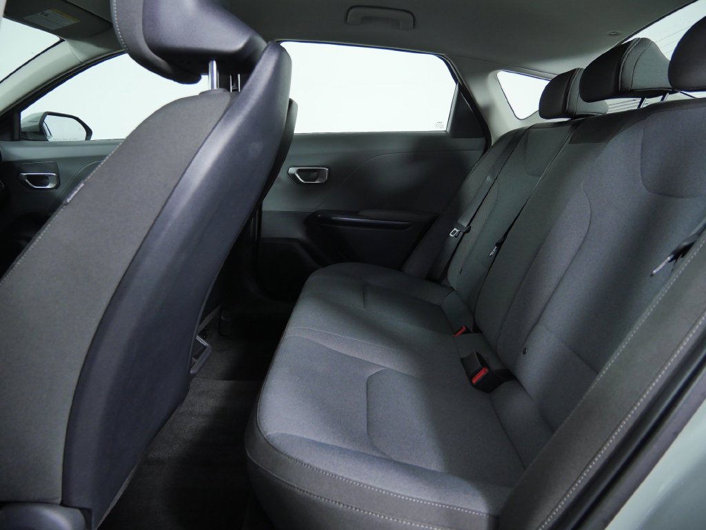 Used 2025 Kia K4 FWD image 18