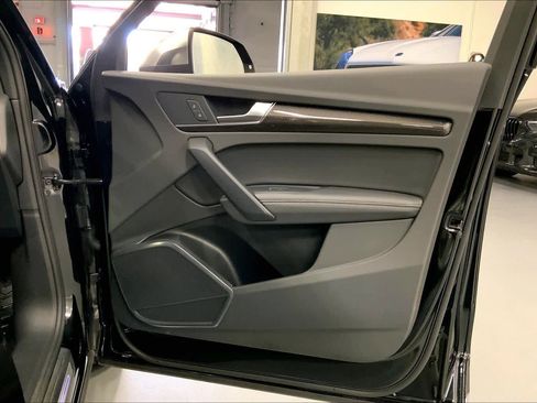 Used 2022 Audi SQ5 Premium Plus image 19