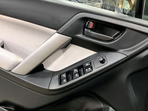 Used 2014 Subaru Forester 2.5i Premium w/ All-Weather Package image 34