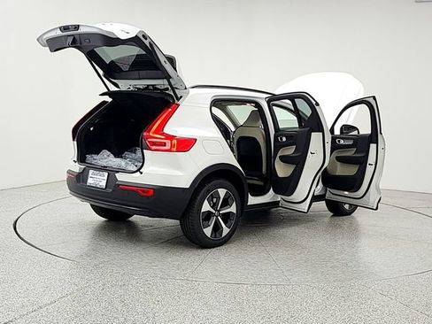 New 2026 Volvo XC40 B5 Plus w/ Protection Package Premier AWD/4WD image 11
