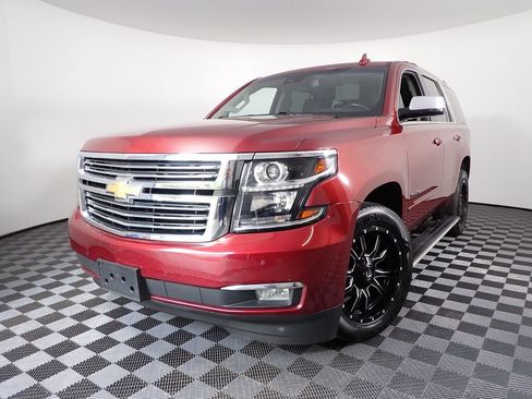 Used 2018 Chevrolet Tahoe Premier AWD/4WD image 2