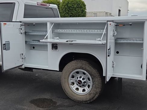 New 2025 GMC Sierra 3500 Pro w/ Convenience Package image 35