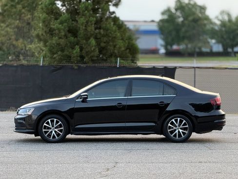 Used 2017 Volkswagen Jetta SE FWD image 8