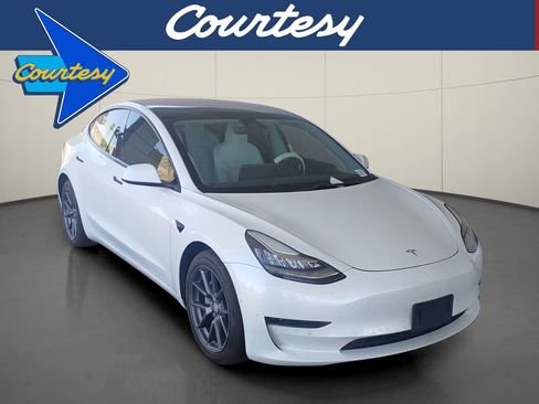 Used 2021 Tesla Model 3 Standard Range Plus RWD image 1