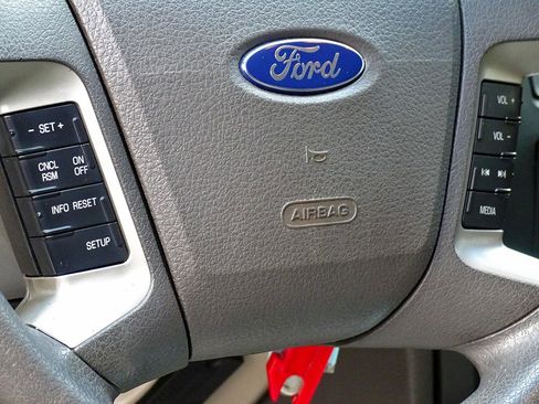 Used 2011 Ford Fusion SE FWD image 22