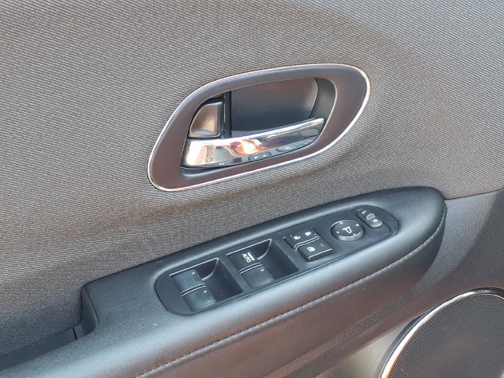 Used 2019 Honda HR-V EX image 4