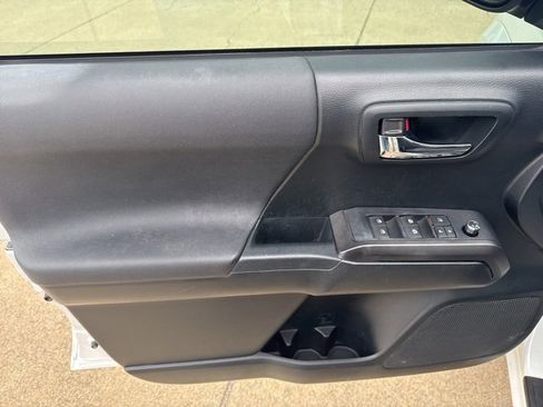 Used 2016 Toyota Tacoma 4x4 Double Cab image 13