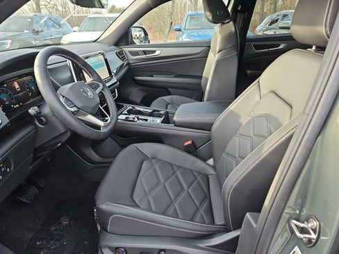 New 2026 Volkswagen Atlas Cross Sport SE image 9