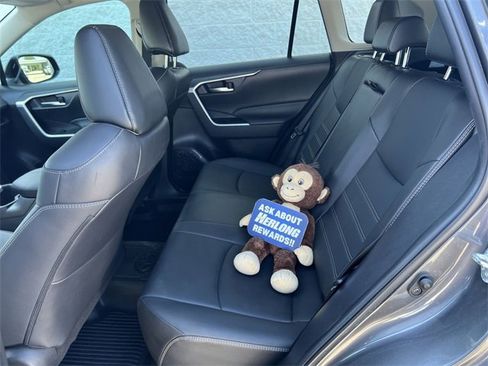 Used 2023 Toyota RAV4 XLE Premium image 23