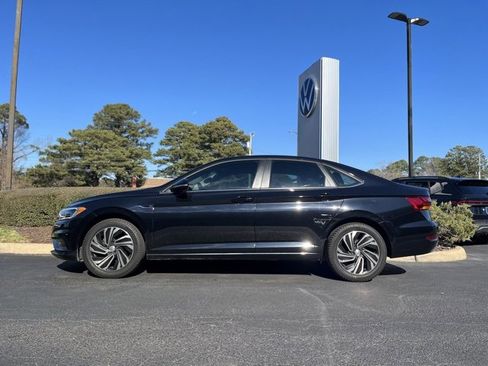 Used 2019 Volkswagen Jetta SEL Premium image 5