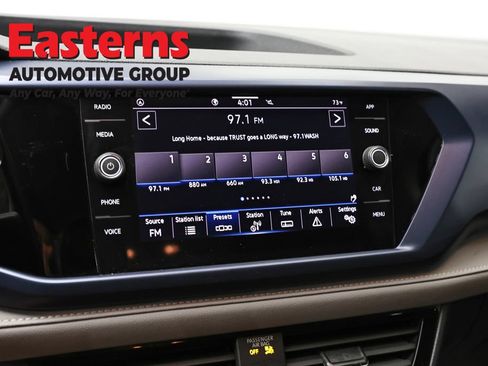 Used 2024 Volkswagen Taos SE FWD image 18
