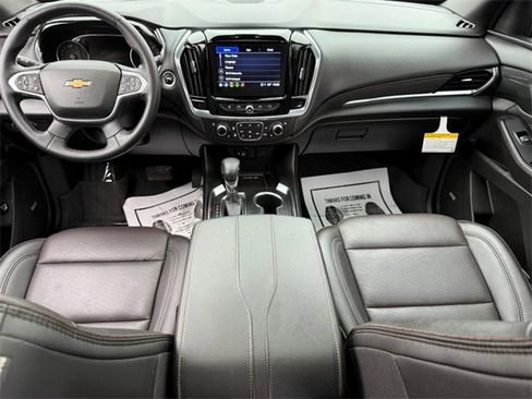 Used 2023 Chevrolet Traverse High Country image 12