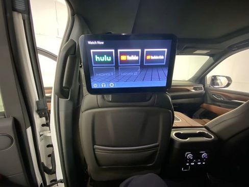 Used 2023 GMC Yukon Denali Ultimate AWD/4WD image 36