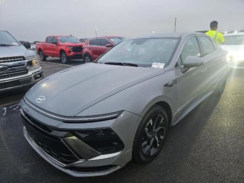 Used 2024 Hyundai Sonata SEL image 2