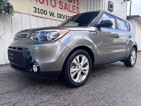 Used 2016 Kia Soul + FWD image 4