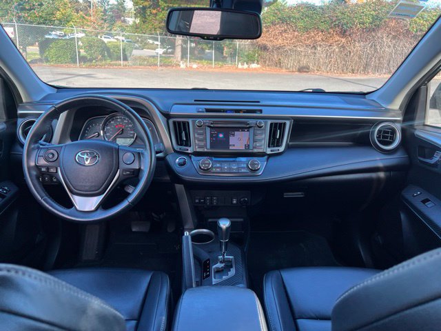 Used 2014 Toyota RAV4 Limited w/ Technology Package AWD/4WD image 9