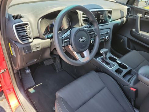 Used 2020 Kia Sportage LX FWD image 3