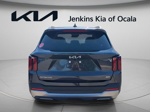New 2026 Kia Sorento S image 4