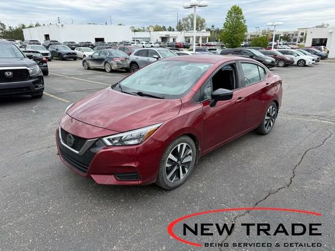 Used 2022 Nissan Versa SR w/ Convenience Package FWD image 1
