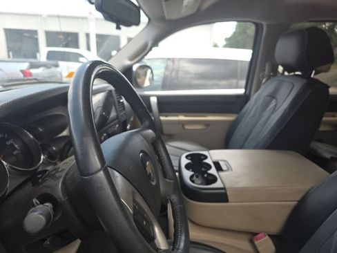 Used 2011 Chevrolet Silverado 1500 LT w/ Texas Edition RWD image 14