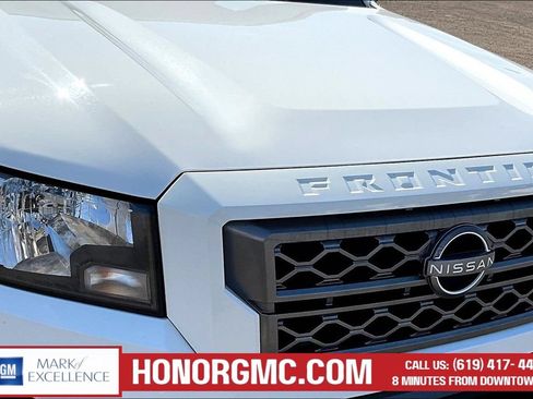 Used 2022 Nissan Frontier SV RWD image 32