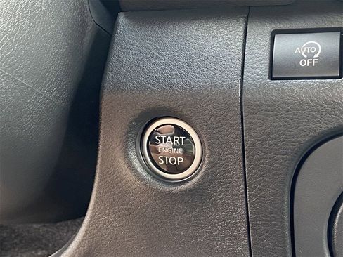 New 2025 Nissan Frontier SV image 26