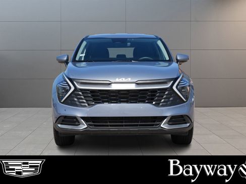 Used 2025 Kia Sportage LX image 2