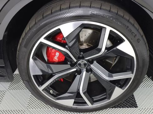 Certified 2024 Audi RS Q8 AWD/4WD image 9