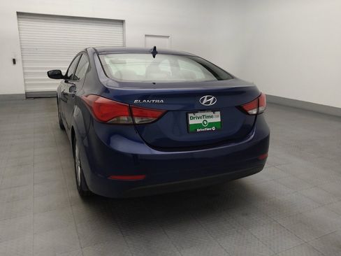 Used 2015 Hyundai Elantra SE w/ Option Group 02 FWD image 6