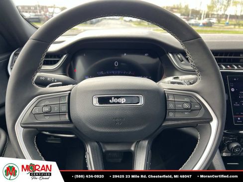 Used 2024 Jeep Grand Cherokee L Altitude AWD/4WD image 20