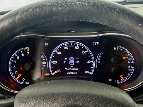 Used 2017 Jeep Grand Cherokee Altitude image 16