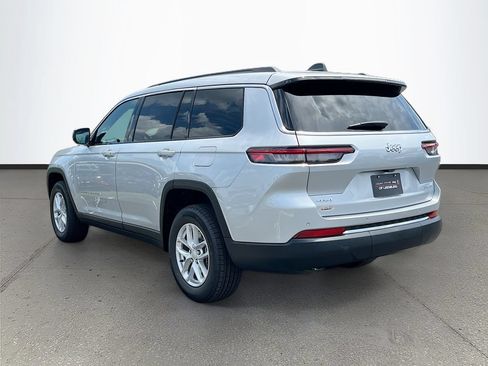 New 2026 Jeep Grand Cherokee L Laredo w/ Trailer Tow Package AWD/4WD image 5