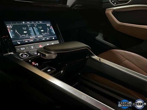 Used 2024 Audi Q8 e-tron Premium image 57