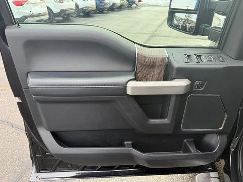 Used 2019 Ford F350 Lariat w/ Lariat Ultimate Package image 13