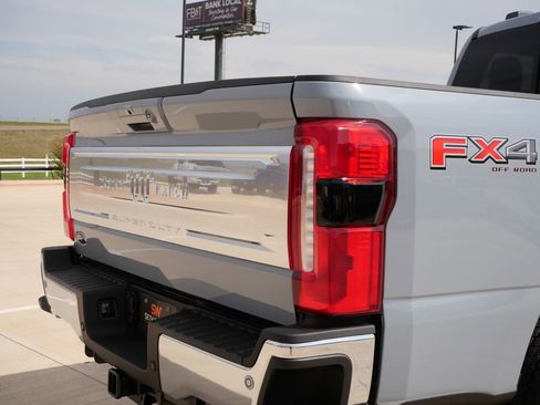 New 2026 Ford F250 King Ranch w/ Chrome Package AWD/4WD image 10