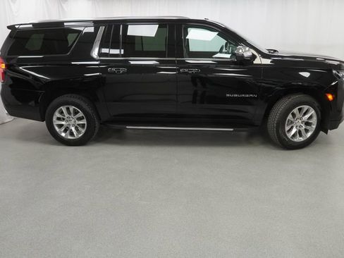 Used 2024 Chevrolet Suburban Premier image 10