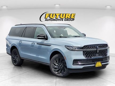 New 2026 Lincoln Navigator L Reserve AWD/4WD image 1