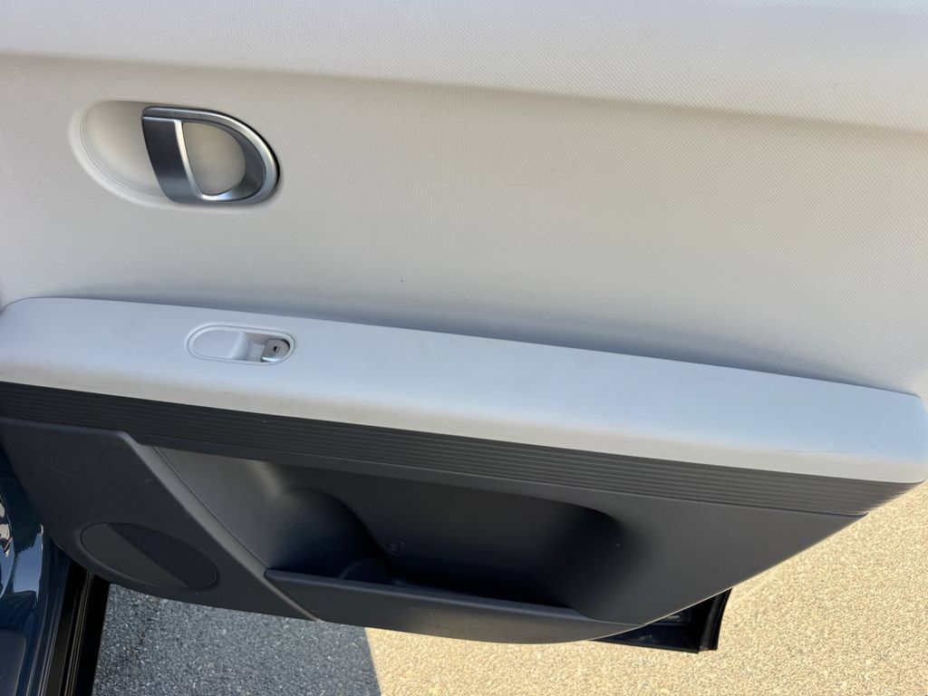 Certified 2024 Hyundai Ioniq 5 SE RWD image 12
