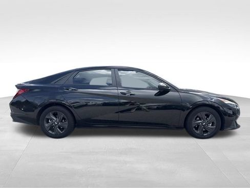 Used 2022 Hyundai Elantra SEL FWD image 4
