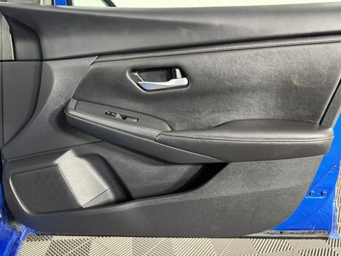 Used 2025 Nissan Sentra SV FWD image 38