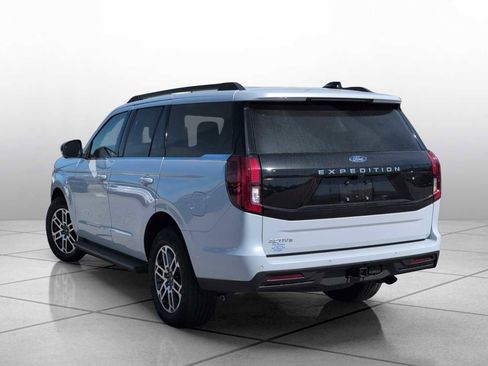 New 2026 Ford Expedition Active RWD image 13