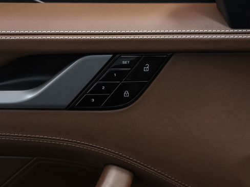 Certified 2020 Porsche 911 Carrera 4S image 34