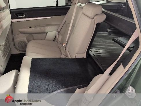 Used 2010 Subaru Outback 2.5i Premium w/ Popular Equipment Group 2C image 30