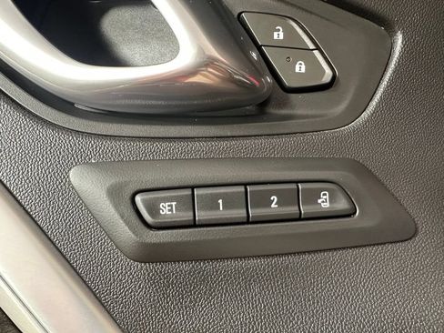 Used 2018 Chevrolet Camaro ZL1 RWD image 17