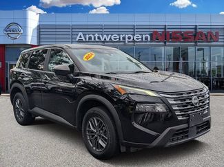 Used 2024 Nissan Rogue S FWD video 1