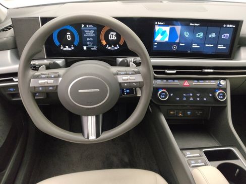 Used 2025 Hyundai Sonata SEL FWD image 22