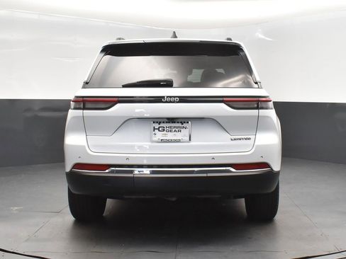 Used 2022 Jeep Grand Cherokee Limited image 6